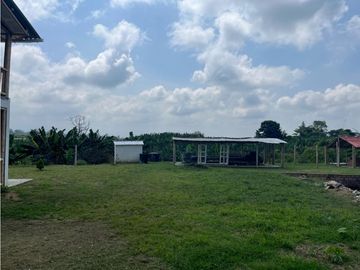 VENDO HERMOSA FINCA AGRO-TURSTICA EN FILANDIA