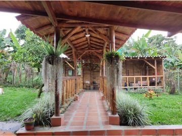 VENDO CASA CAMPESTRE EN QUIMBAYA