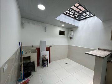 VENDO HERMOSA CASA EN QUIMBAYA