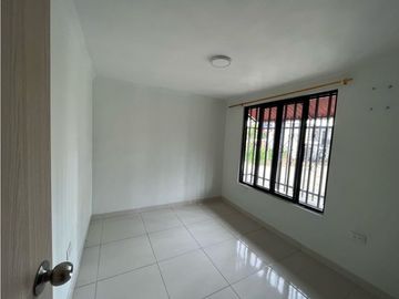 VENDO HERMOSA CASA EN QUIMBAYA