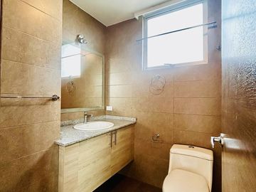 Departamento en Venta Av Orellana