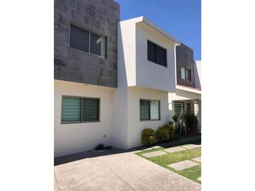 En Renta Casa muy acogedora súper ubicada zona sur 4Rec