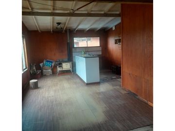 VENTA DE CASA EN  PLAYA CURIÑANCO