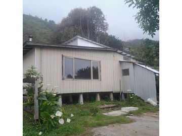 VENTA DE CASA EN  PLAYA CURIÑANCO