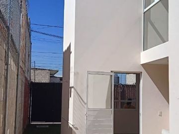 CASA NUEVA CON RECAMARA EN PLANTA BAJA Y JARDIN CERCA DE CRUZ DEL SUR PUEBLA