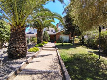 FOCOLARE PROPIEDADES VENDE HERMOSA CASA