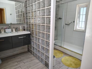 FOCOLARE PROPIEDADES VENDE HERMOSA CASA