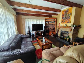 FOCOLARE PROPIEDADES VENDE HERMOSA CASA