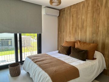 VENTA CASA 6 ambientes en Barrio Acacias - Puertos del Lago