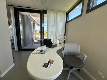 VENTA CASA 6 ambientes en Barrio Acacias - Puertos del Lago