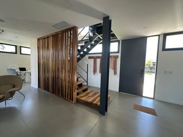 VENTA CASA 6 ambientes en Barrio Acacias - Puertos del Lago
