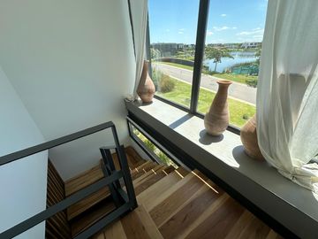 VENTA CASA 6 ambientes en Barrio Acacias - Puertos del Lago
