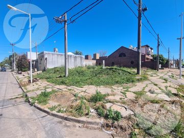 Venta de casa con terreno en esquina | San Pedro | Buenos Aires