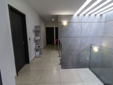CASA EN VENTA EN SOLARES, COTO VALEIRA, ZAPOPAN JALISCO.