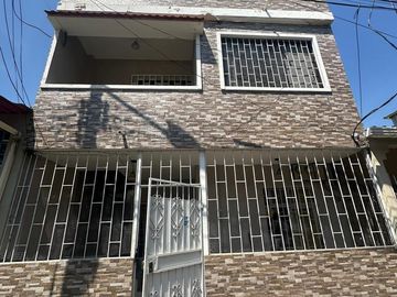 VENTA CASA RENTERA  SAUCES 8 SEGURIDAD (JLR)