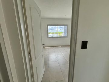 VENTA CASA SAN SEBASTIAN AREA 2 - 7 AMBIENTES AL GOLF