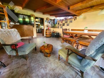 Venta casa 4 dorm. Canal V Neuquen -