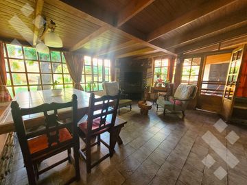 Venta casa 4 dorm. Canal V Neuquen -