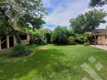 Venta casa 4 dorm. Canal V Neuquen -
