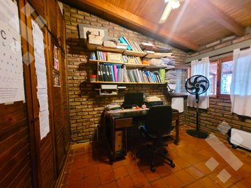 Venta casa 4 dorm. Canal V Neuquen -