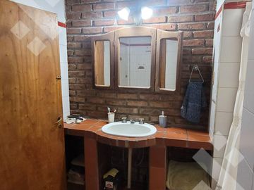 Venta casa 4 dorm. Canal V Neuquen -