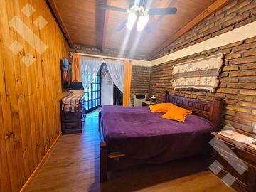 Venta casa 4 dorm. Canal V Neuquen -
