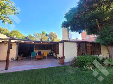 Venta casa 4 dorm. Canal V Neuquen -