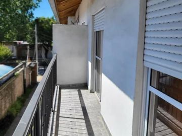 Dúplex en venta - 2 Dormitorios 1 Baño - Cochera - 75Mts2 - Esteban Echeverría