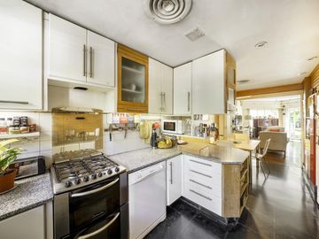 Bogado 4500, Casa 5 Ambientes, En lote propio con Jardín, 3 niveles, Almagro