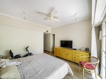 Bogado 4500, Casa 5 Ambientes, En lote propio con Jardín, 3 niveles, Almagro