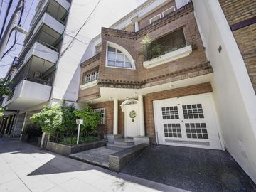 Bogado 4500, Casa 5 Ambientes, En lote propio con Jardín, 3 niveles, Almagro