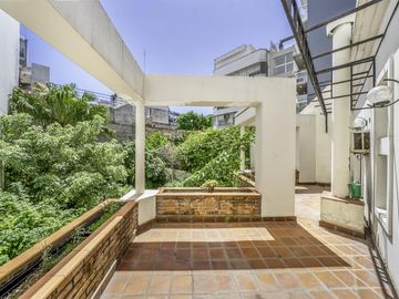 Bogado 4500, Casa 5 Ambientes, En lote propio con Jardín, 3 niveles, Almagro
