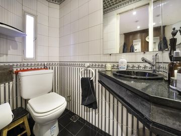 Bogado 4500, Casa 5 Ambientes, En lote propio con Jardín, 3 niveles, Almagro