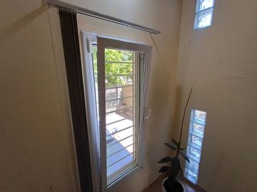 Duplex en venta - CENTENARIO casco viejo.