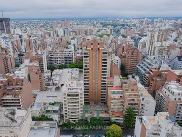 Vendo ! Departamento con Cochera en Barrio Nueva Cordoba