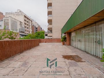 Vendo ! Departamento con Cochera en Barrio Nueva Cordoba