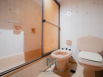 Vendo ! Departamento con Cochera en Barrio Nueva Cordoba