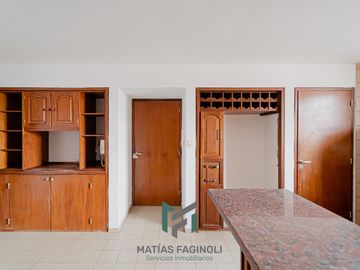 Vendo ! Departamento con Cochera en Barrio Nueva Cordoba