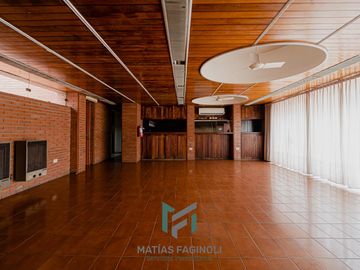 Vendo ! Departamento con Cochera en Barrio Nueva Cordoba