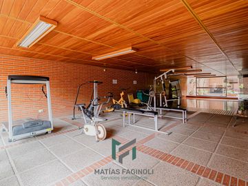 Vendo ! Departamento con Cochera en Barrio Nueva Cordoba