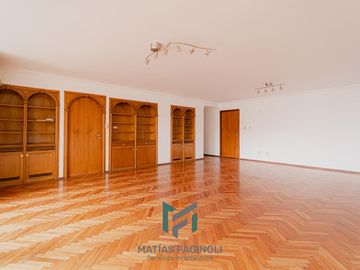 Vendo ! Departamento con Cochera en Barrio Nueva Cordoba