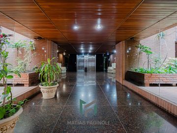 Vendo ! Departamento con Cochera en Barrio Nueva Cordoba