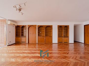 Vendo ! Departamento con Cochera en Barrio Nueva Cordoba