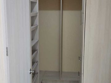 CASA EN VENTA EN LUCEPOLIS CON 5 HABITACIONES