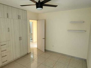 CASA EN VENTA EN LUCEPOLIS CON 5 HABITACIONES