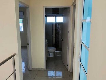 CASA EN VENTA EN LUCEPOLIS CON 5 HABITACIONES