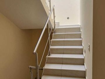CASA EN VENTA EN LUCEPOLIS CON 5 HABITACIONES