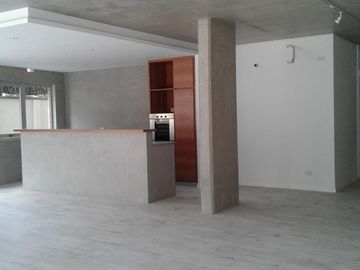 A estrenar. loft, 2/ 3 ambientes, 2 baños, cochera, amenities