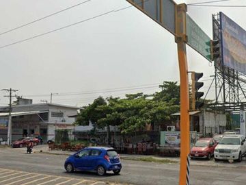 Terreno Comercial · Avenidas Miguel Aleman y Rafael Hernandez Ochoa · 300M2