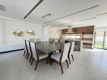 CASA EL VENTA EN  LOMAS UNIVERSIDAD